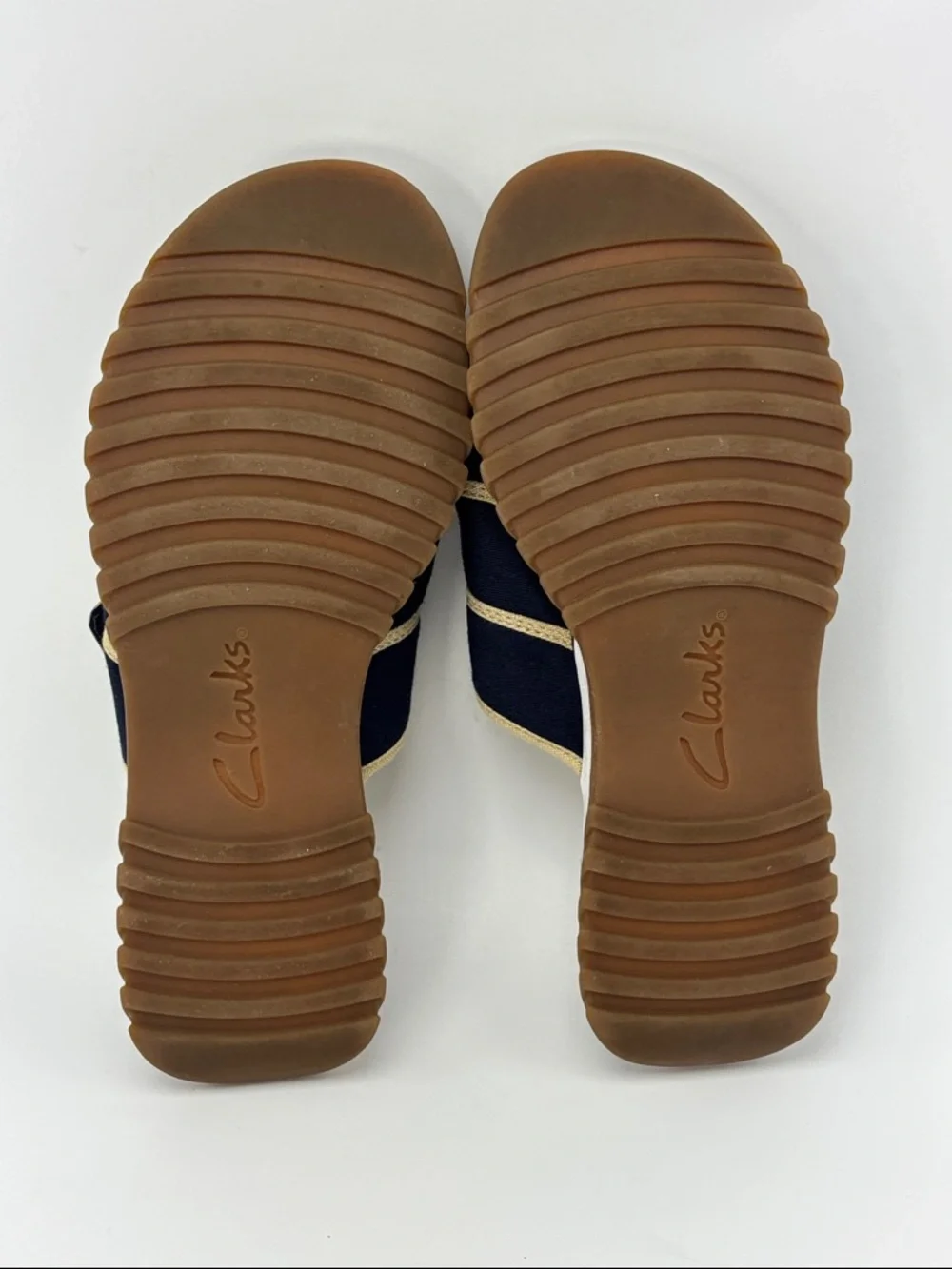 Clarks Navy Taupe Hyannis Slide Sandal‎ - size 8
